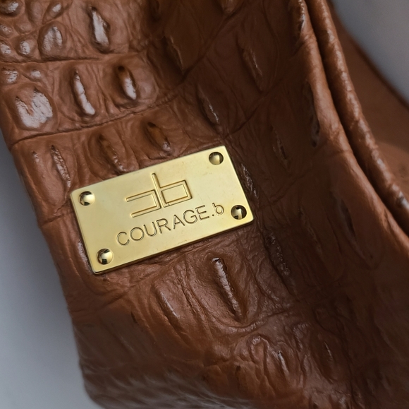 Courage B brown Andre crocodile embossed leather satchel - Picture 8 of 11